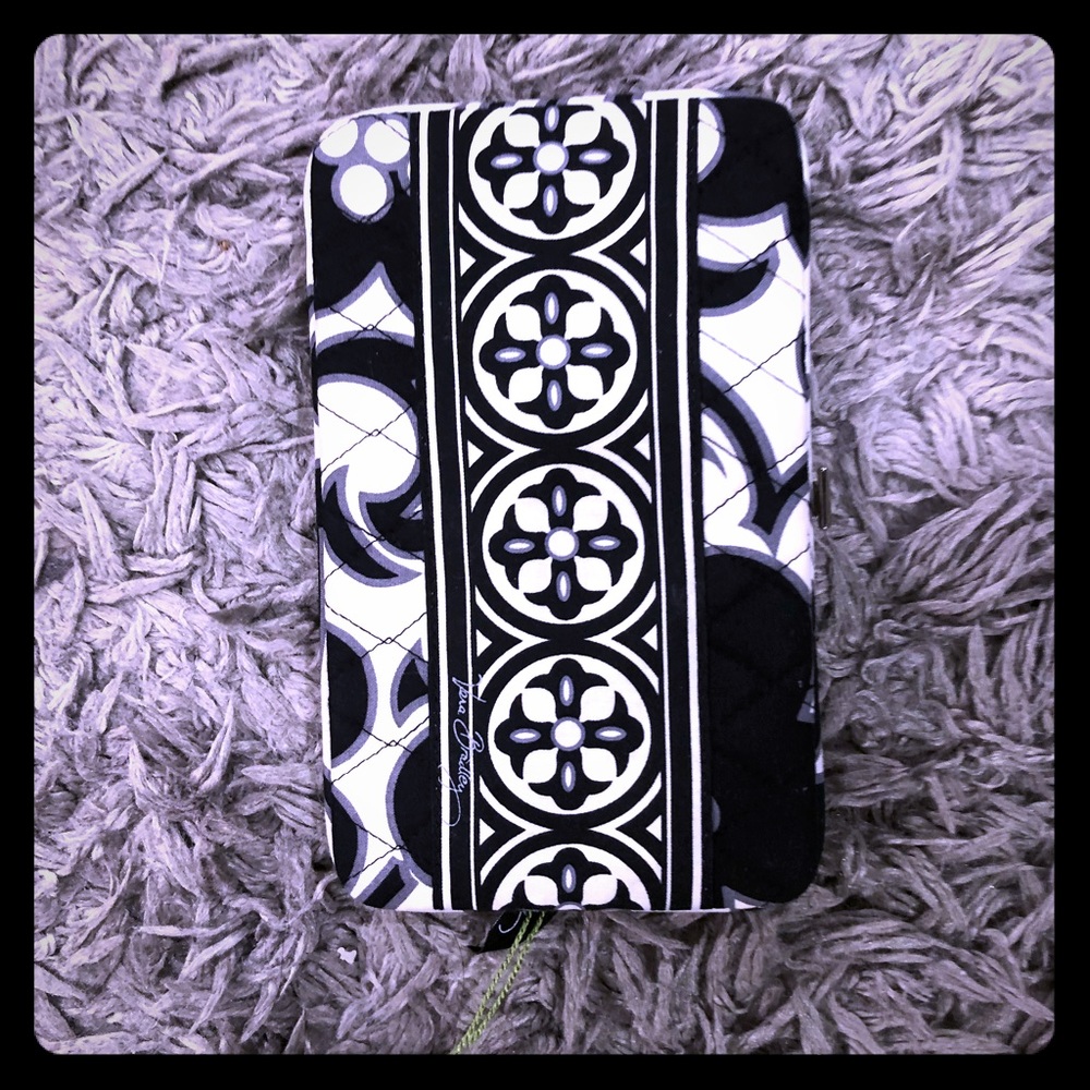 Vera Bradley Wallet ✨